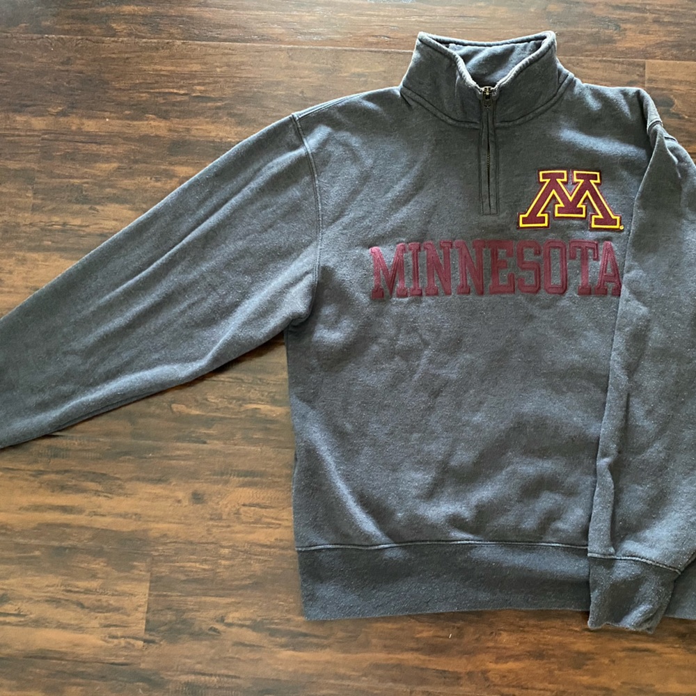 University of Minnesota Quarter Zip up sweatshirt size small